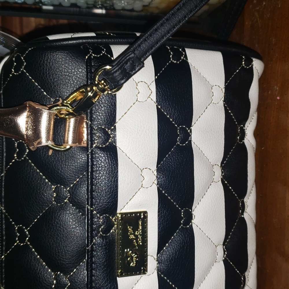 New Betsey Johnson bag - Picture 3 of 11